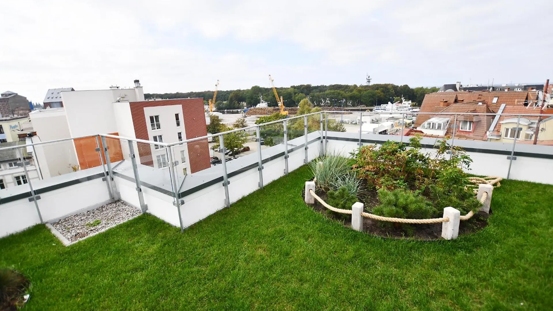 Apartment Nadmorskie Tarasy Z Basenami - Kolobrzeg Navigator