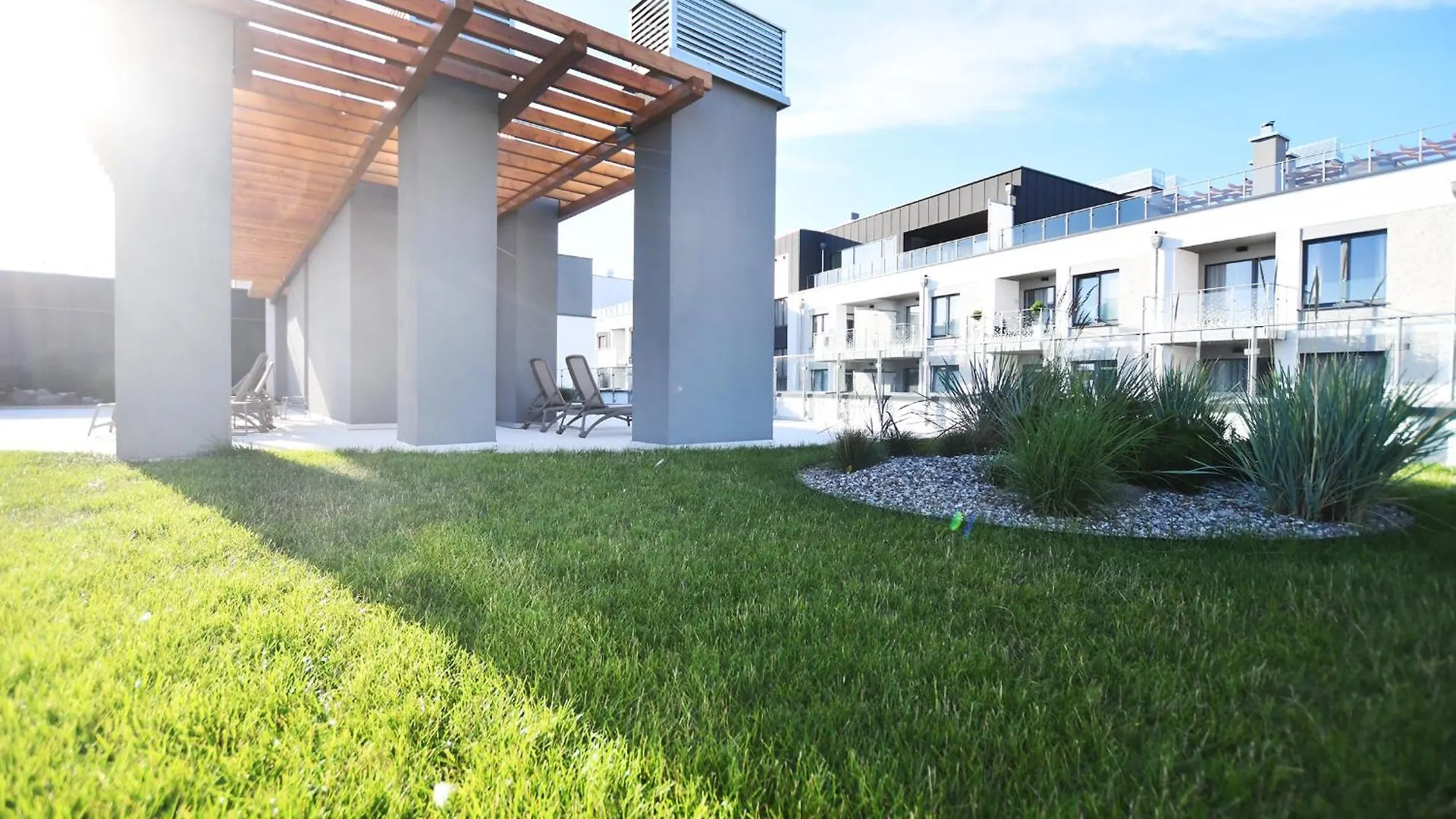 Nadmorskie Tarasy Z Basenami - Kolobrzeg Navigator Apartment